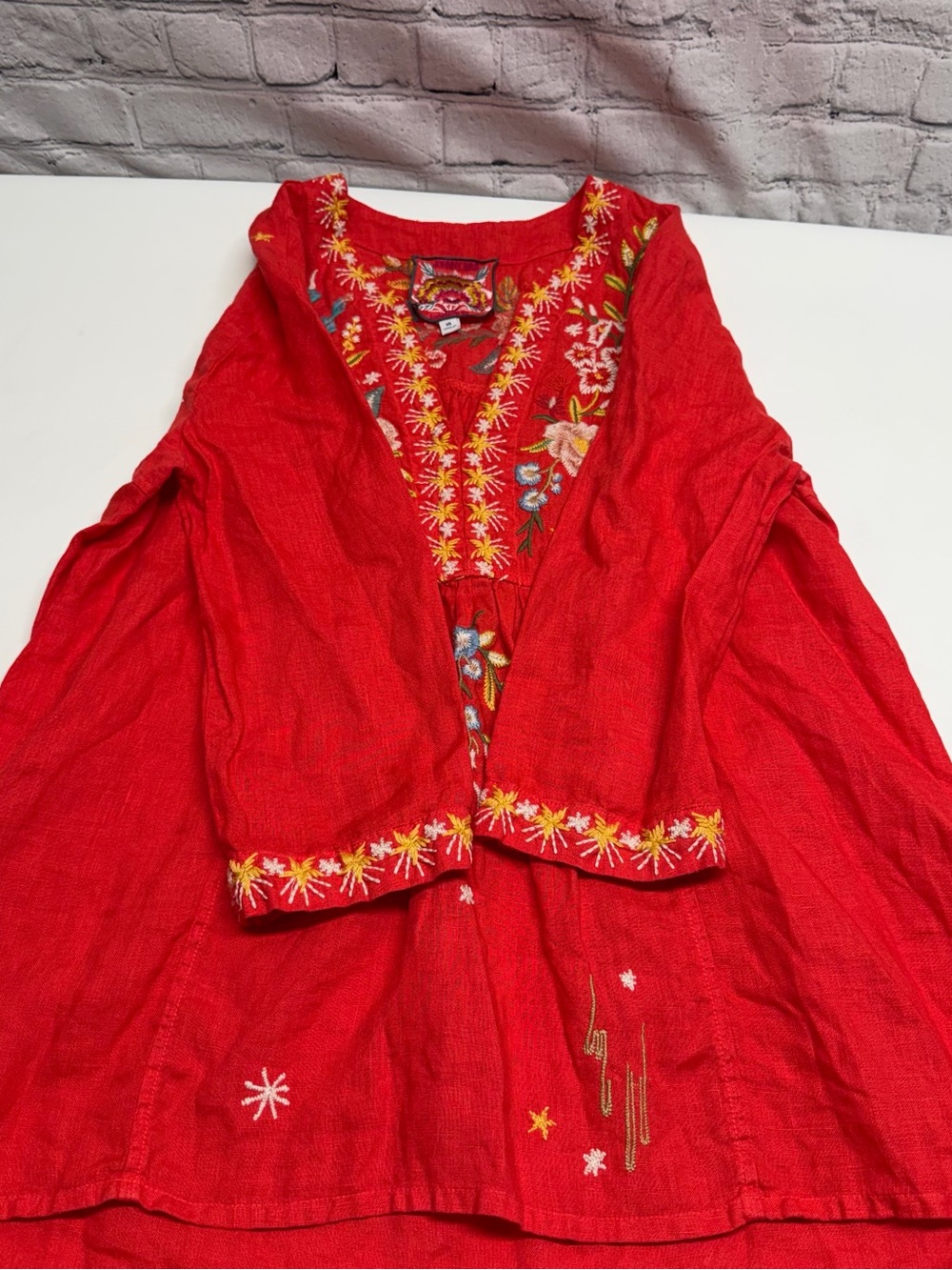 Johnny Was Lissa weekend a Red Embroidered Floral Tunic Sz Sx - Picture 11 of 13